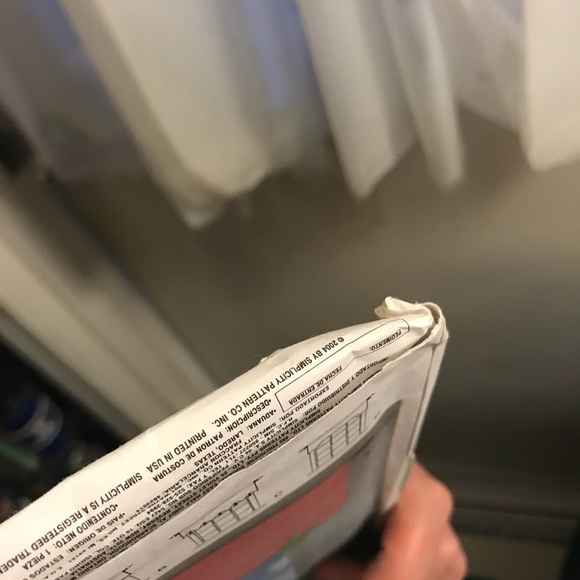 2004 sewing pattern - Picture 2 of 2